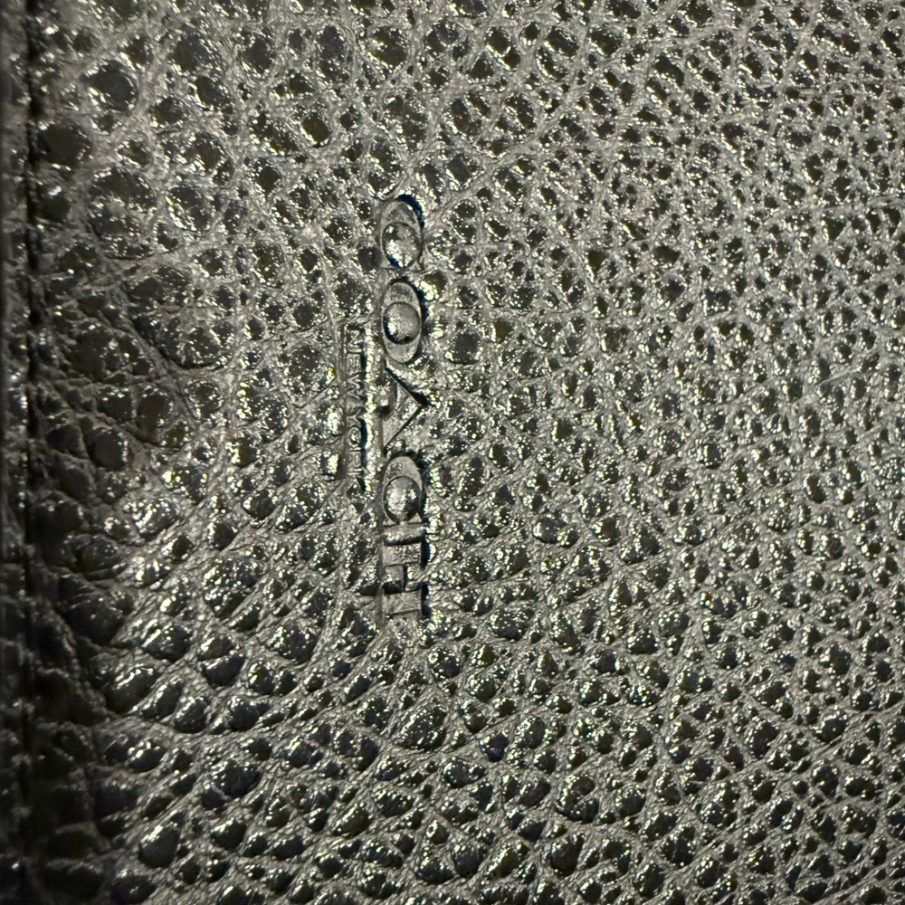 Coach Green and Black Messenger Bag with Textured Design - Picture 2 of 6